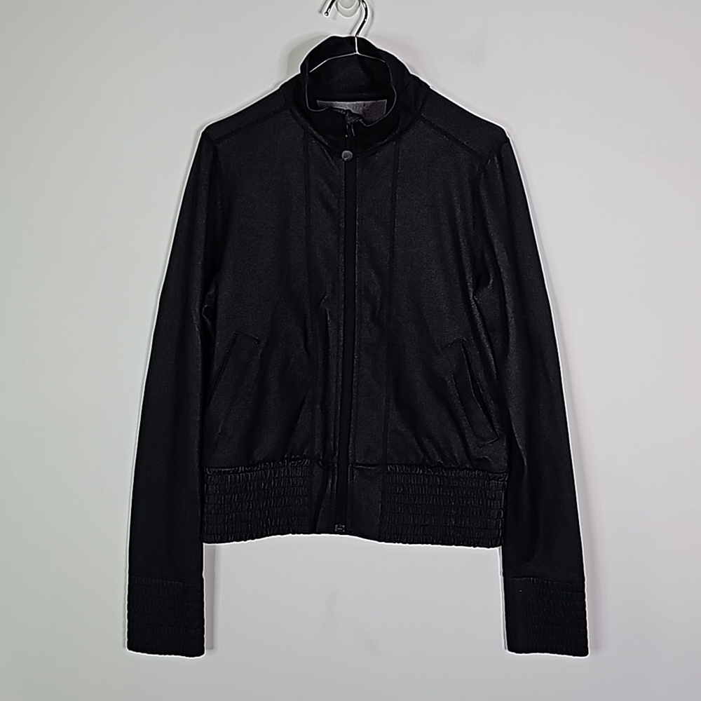 Lululemon black size 8 da bomb zip up jacket